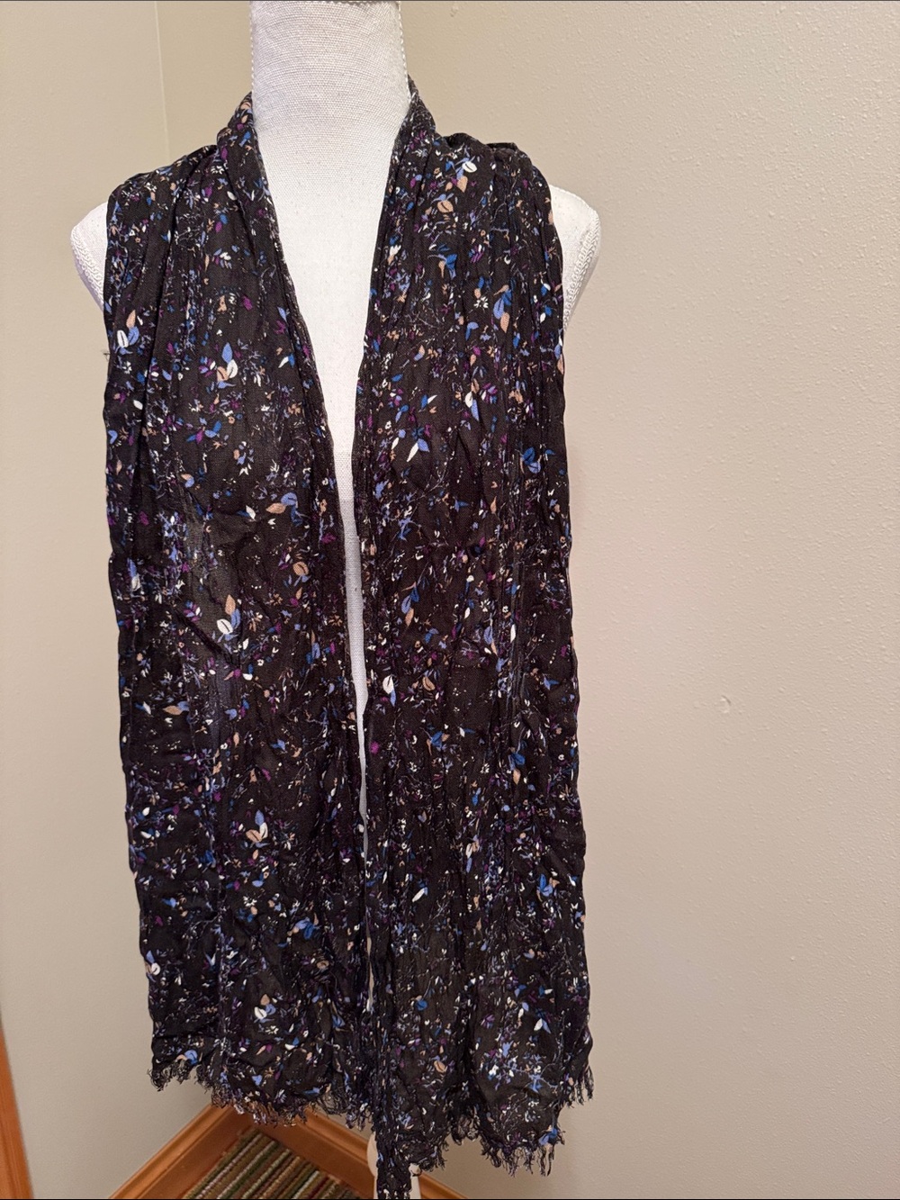 Eddie Bauer Women’s Black Floral Lightweight Scarf Wrap